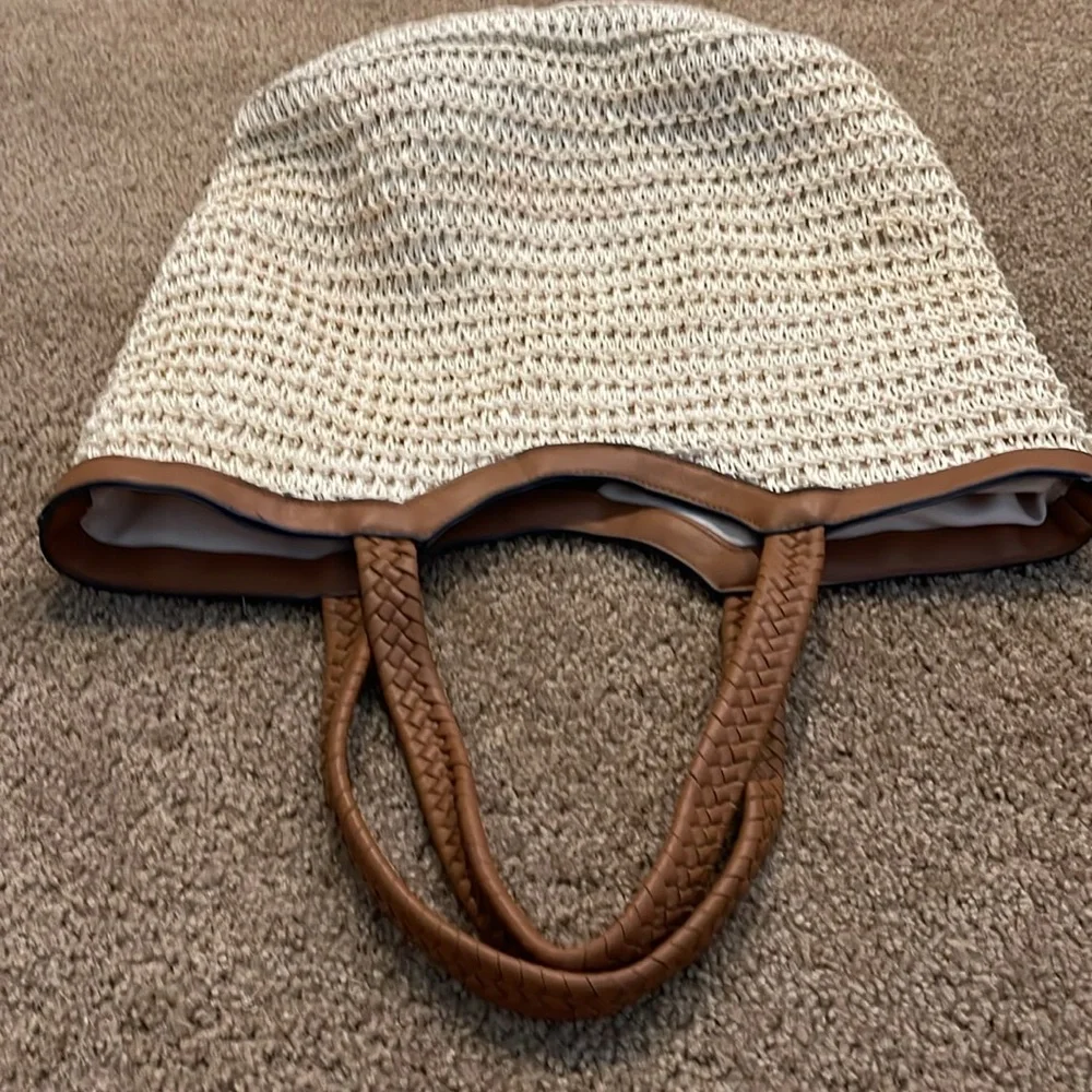 Time and Tru Sea Sun Salt straw Tote - Picture 4 of 6
